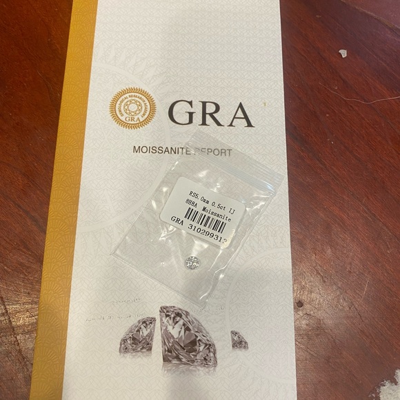 0.5 carat moissanite diamond loose stone - Picture 8 of 8